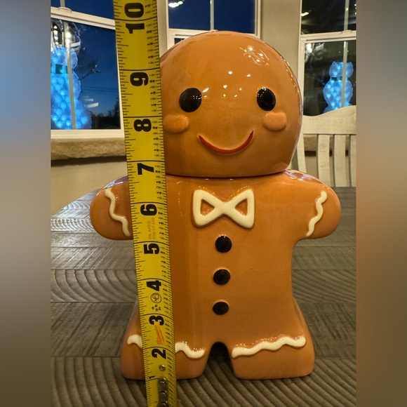 Holiday Time Gingerbread Man Cookie Jar Glazed Earthware - Holiday Decor (NEW) - Picture 9 of 11